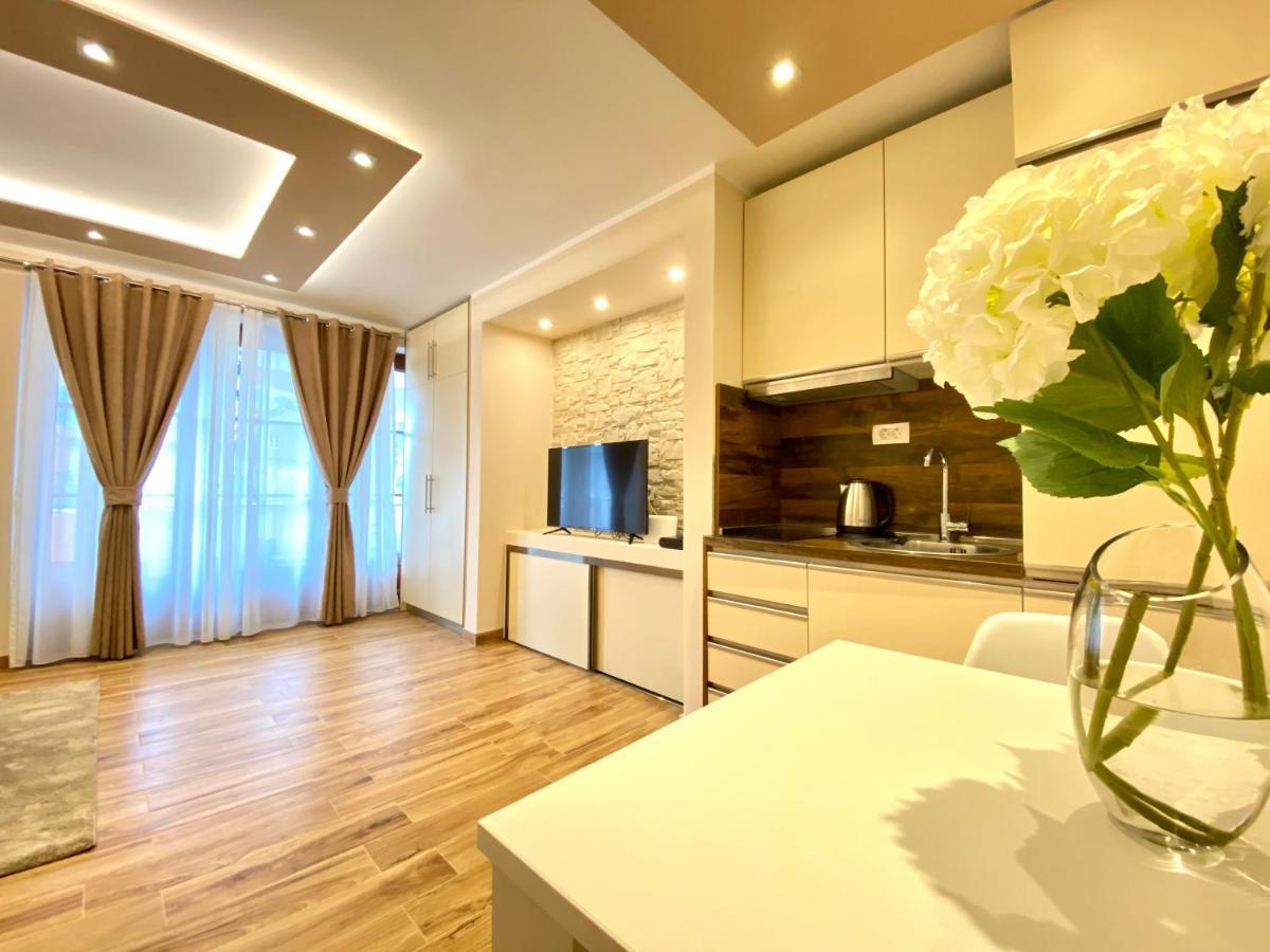 Villa Blanca Risan Buitenkant foto