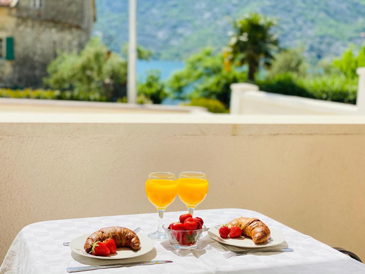 Villa Blanca Risan Buitenkant foto